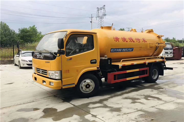 誰是專用車界的大小王，東風多利卡吸污灑水冷藏車等為生活而服務