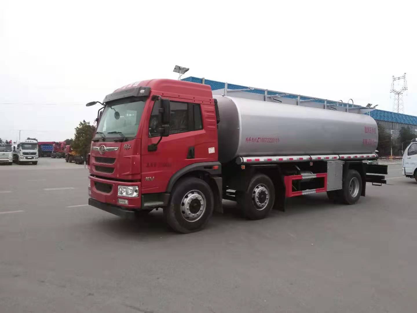 解放小三軸21方供液車/普通液體運(yùn)輸車