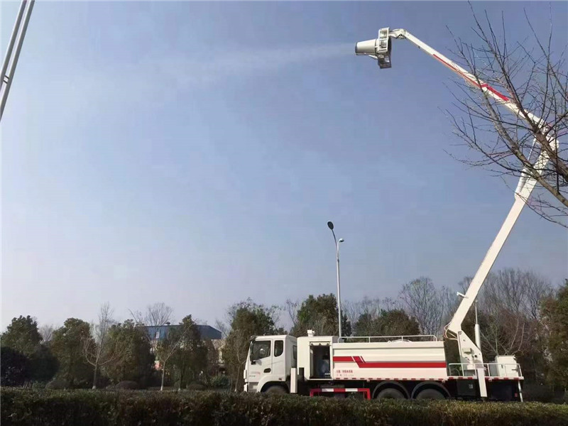 程力專汽高空壓塵抑塵車，高樓拆遷神器